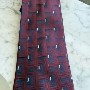 Croft & Barrow  Burgundy and Navy Geometric Silk Tie